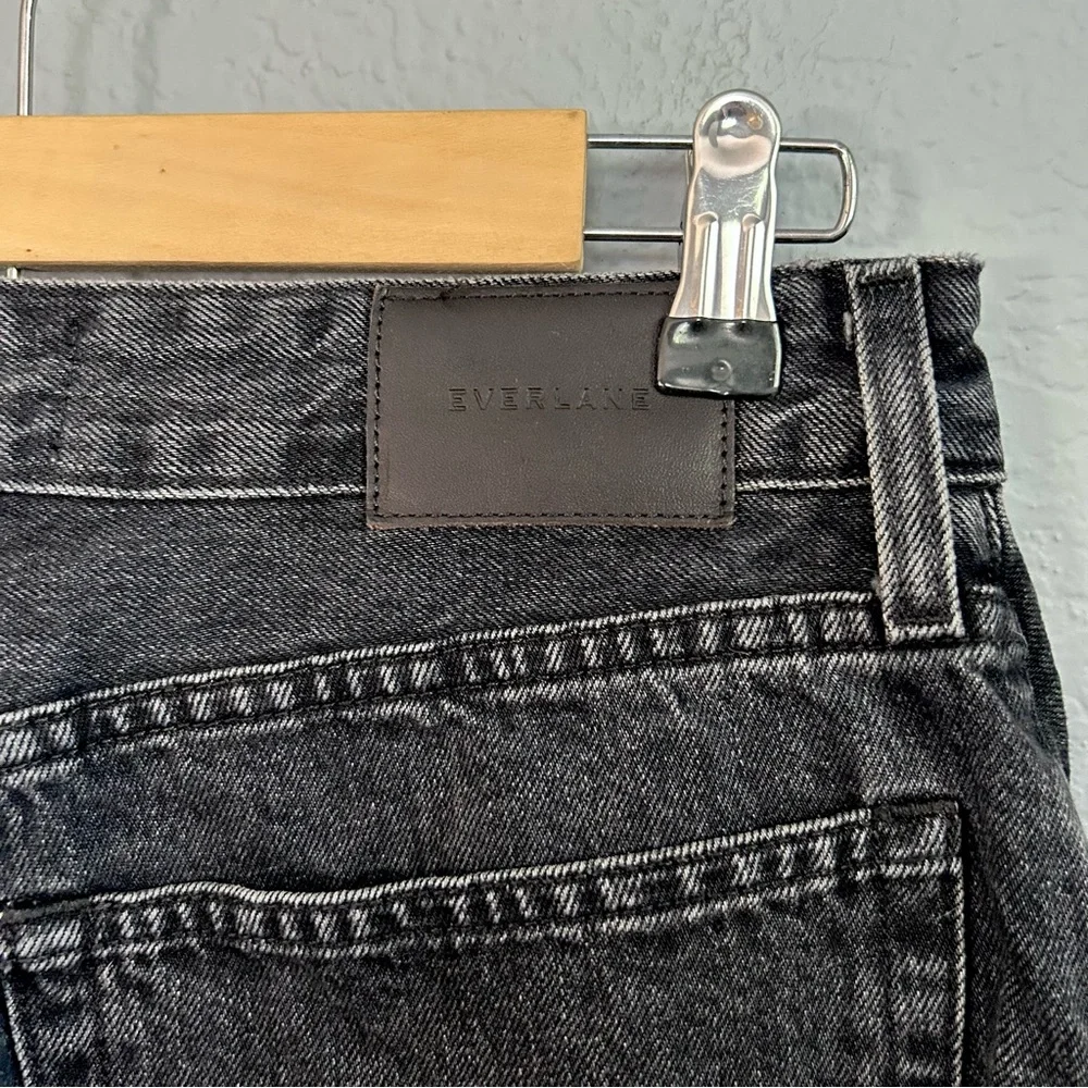 Everlane Curvy 90’s cheeky straight jeans - Picture 8 of 10